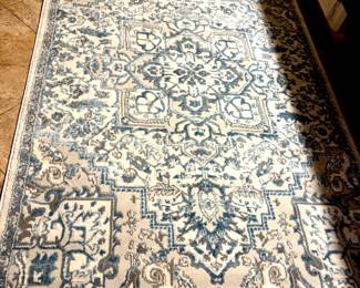 5x7 blue/cream rug