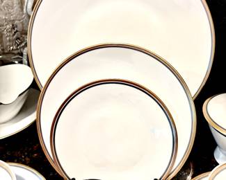 Superb service for 12 Rosenthal china