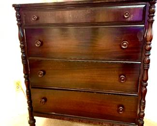 Antique mahogany chest of drawers