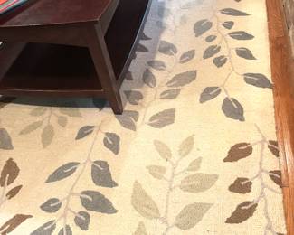 8x10 tan grey leaf rug