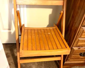 Pair wood folding chairs