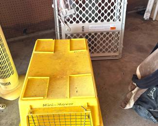 Dog kennel and gate