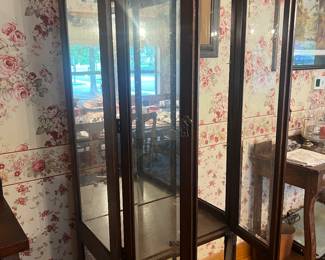 Early 1900 curio cabinet