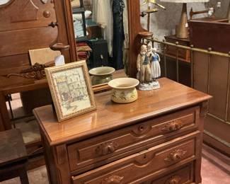 This piece has a matching bed Eastlake