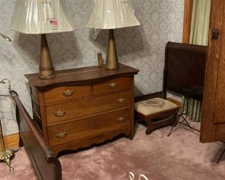 Heavy matching lamps with a sleigh bed