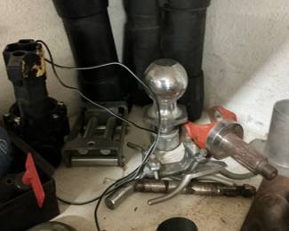 Rollers for boat trailer, trailer hitches