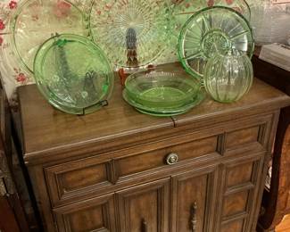There are several uranium platters on this 70s buffet