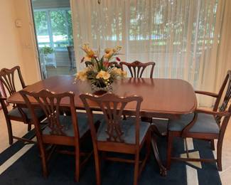 Dining Room Table, with 6 chairs