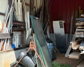 Lots of misc building supplies 