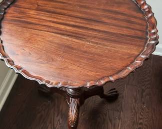 Antique Tilt-Top Pedestal Table