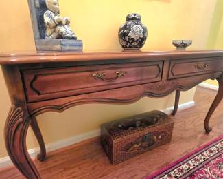 Hammary sofa table