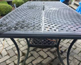 Cast aluminum outdoor furniture 