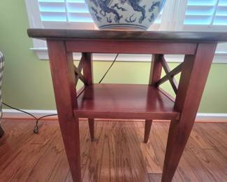 Ethan Allen end table 
