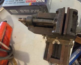 #112	Drill Press Vice - No 75 8" Long x 8"W x 5" Tall	 $40.00 
