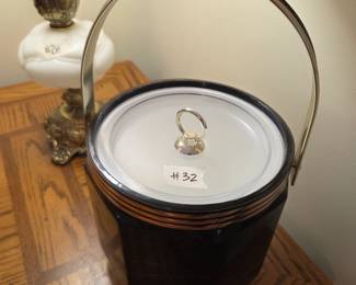 #32	Faux Marble Ice Bucket w/lid - 9" Tall	 $20.00 
