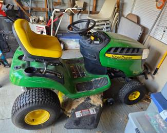 #82	John Deere D100 Series Riding Mower 42" Cut - Untested	 $750.00 
