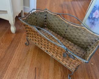 #45	Metal/Basket Weave Storage Stand 22x13x13	 $25.00 
