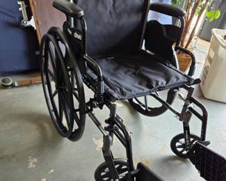#179	Drive Wheelchair Seat Width 18"	 $40.00 
