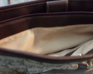 #241	Carryland Cream Bag w/leather Straps	 $20.00 
