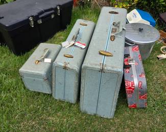 #88	Samsonite Set of 3 Vintage Blue Luggage Sets 	 $60.00 
