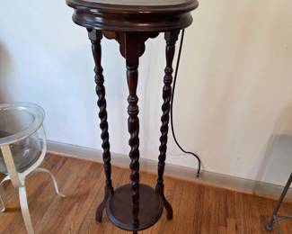 #30	Wood Fern Stand - 12x39 w/barley Twists Legs	 $40.00 
