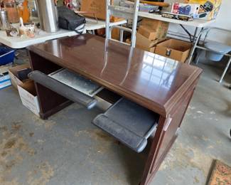 #177	Laminate Table/Desk (as is condition) 42x24x28 	 $20.00 
