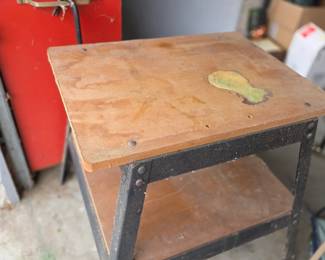 #156	Work Bench Top Metal/Wood Table (as is top)  28x20x29	 $25.00 
