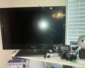 ANOTHER EMERSON TV