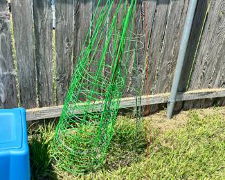 TOMATO CAGES