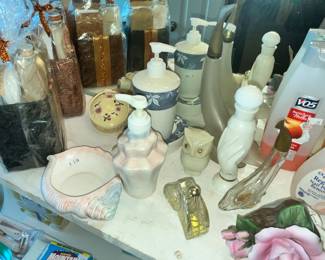 LOTS OF HEALTH & BEAUTY ITEMS