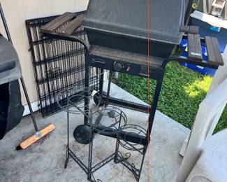 SMALLER OUTDOOR GRILL