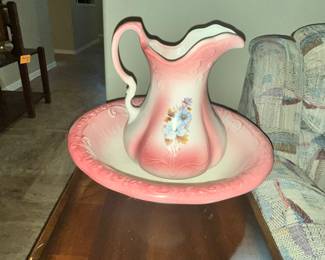 VINTAGE PITCHER & BOWL SET