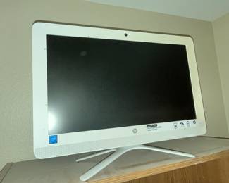 HP MONITOR