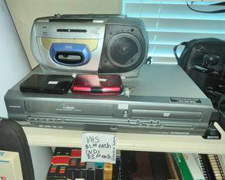 VHS / DVD COMBO DECK