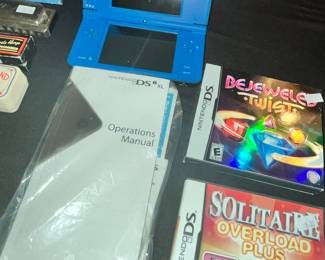 NINTENDO DS w/ MANUAL, GAMES & PROTECTIVE CASE