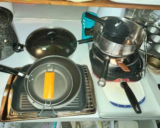 LOTS MORE GREAT COOKWARE OUT HERE