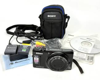 Nikon CoolPix S9400 Digital Camera with Charger and 3 Batteries - Works! 