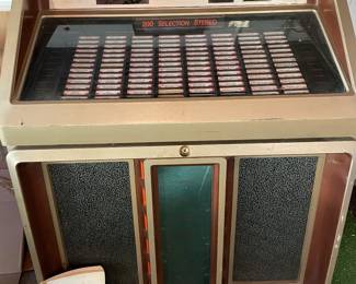 AMI R-90 Phonograph juke box