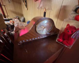 . . . vintage mantle clock