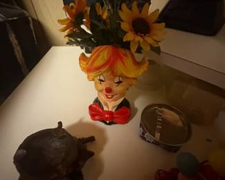 . . . clown planter