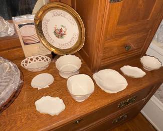 Assorted Lenox pieces 
