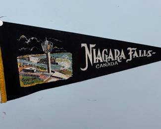 Vtg. Travel pennants 