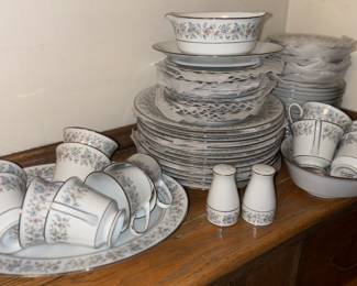 Noritake contemporary Blythe china set
