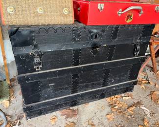 Antique trunk 