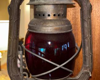 Red globe “Little Wizard” lantern