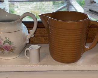 Pitchers and mugs 