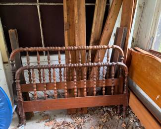Jenny Lind bed 