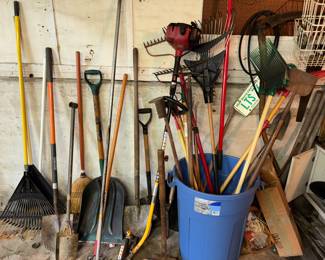 Yard tools 