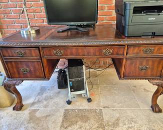 Executive Desk by Hooker 7 Seas