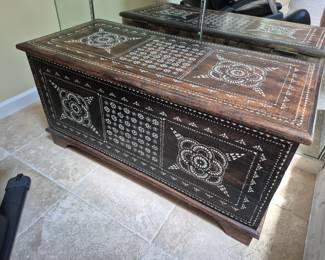 Wood Carved Trunk
